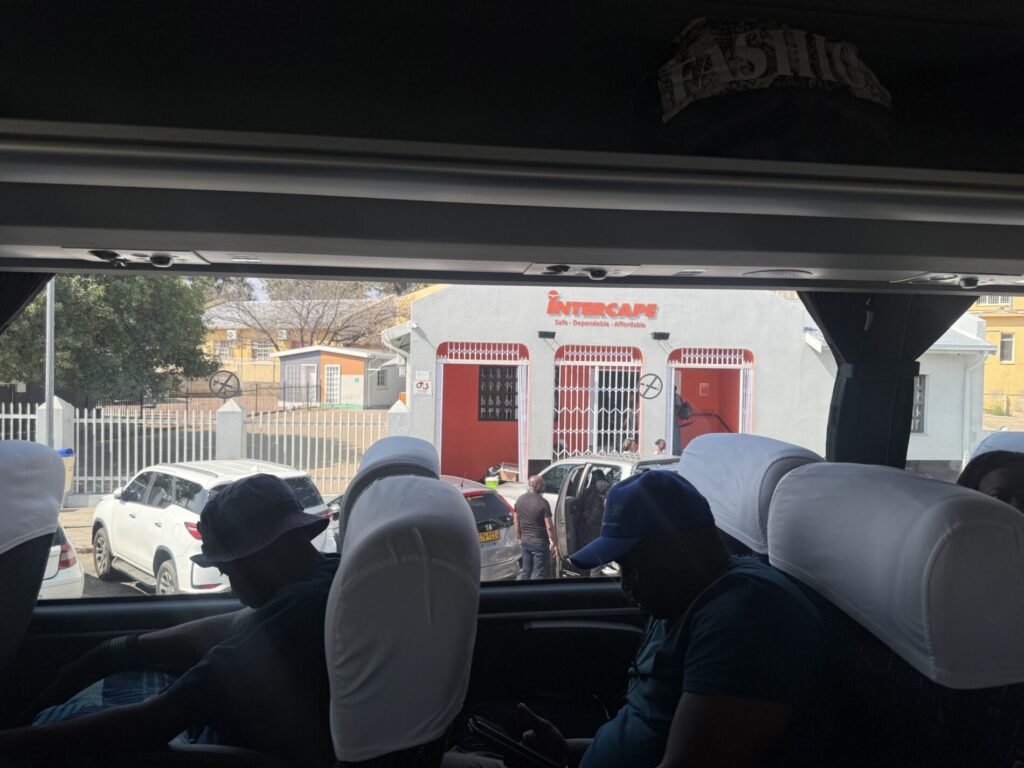 Intercapeバス　ウィントフック