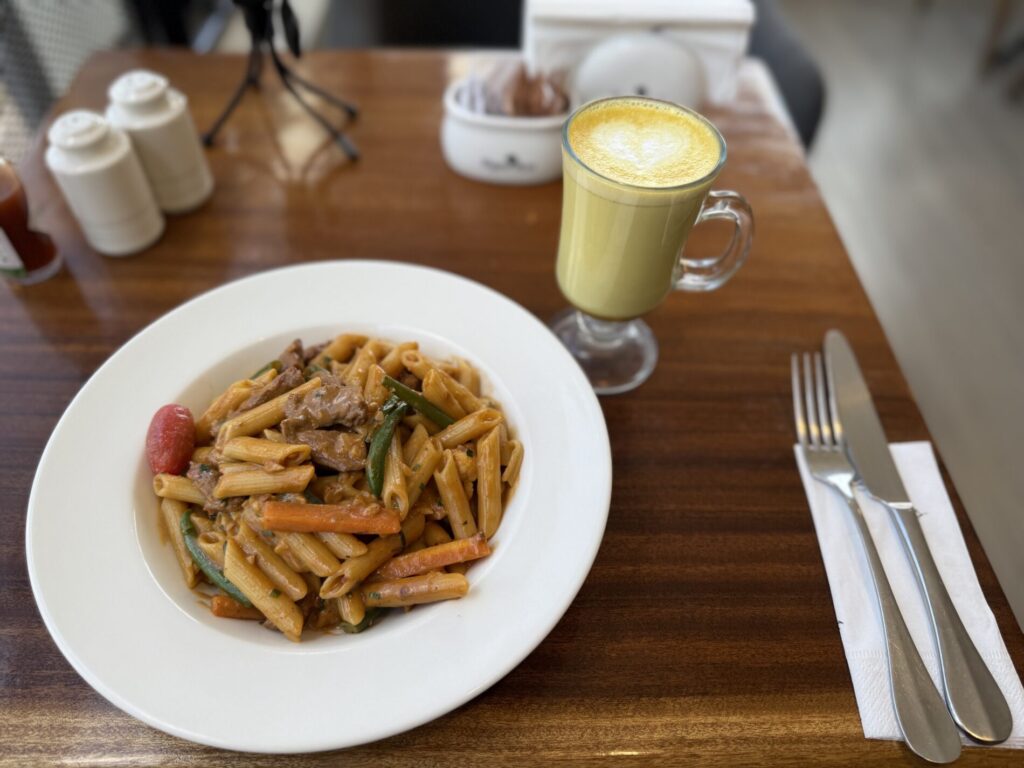 ナイロビおすすめホテル近くのカフェ