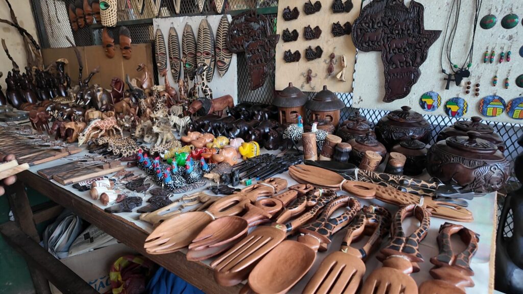 MUKUNI PARK CURIO MARKET