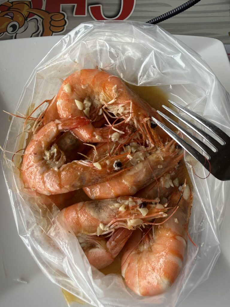 フィリピン　セブ　おすすめ　グルメ　ガーリックシュリンプ