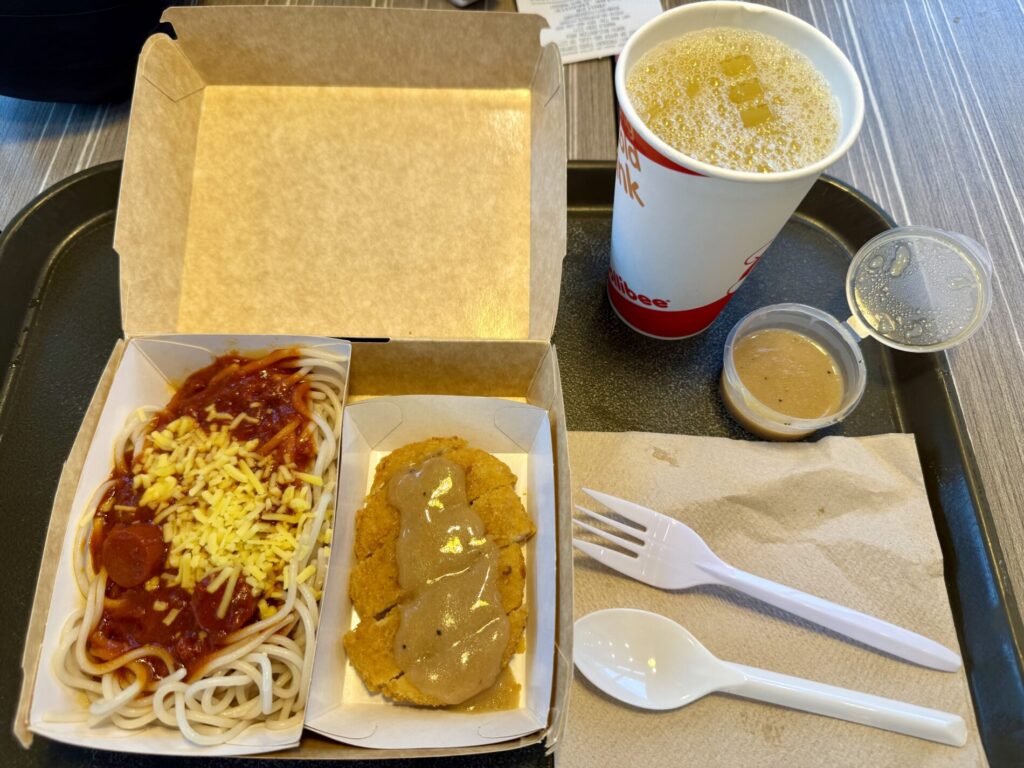 フィリピン　セブ　おすすめ　グルメ　ジョリビー