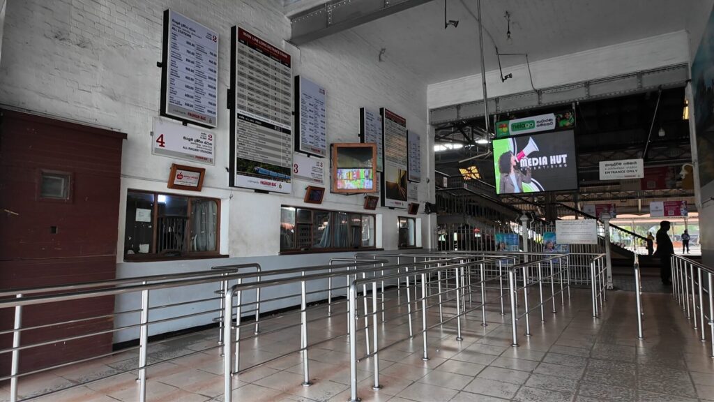 コロンボからゴール 列車 乗り方